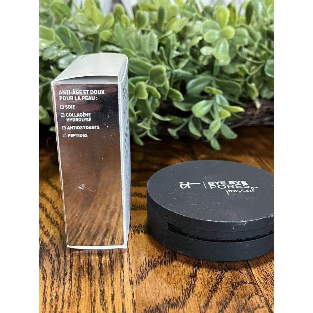 It Cosmetics Bye Bye Pores Airbrush Pressed‎ Setting Powder Translucent  .31 oz